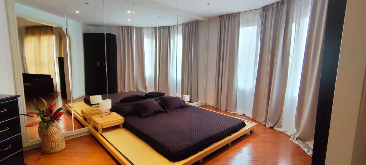 Rooms Corsega Barcelona Exterior photo